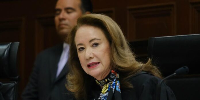 Yasmin Esquivel Mossa