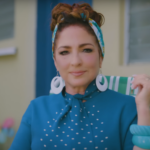 Gloria Estefan estrena “La vecina”