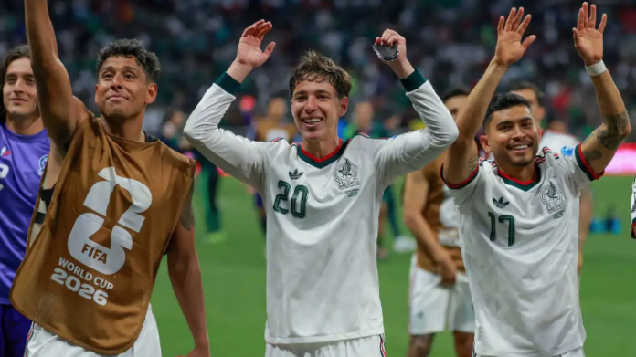 México gana 3 - 0 a Chequia
