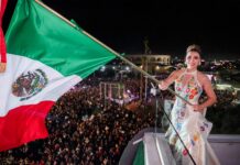 Mexicali reúne a miles en el Centro Cívico durante la conmemoración del Grito de Independencia La gobernadora Marina del Pilar dando el grito de independencia desde la capital del Estado